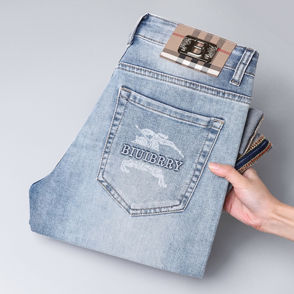 ブランドジーンズ背面デザイン